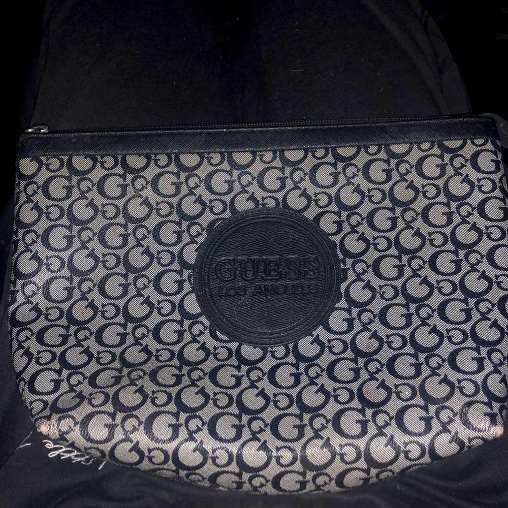 Guess travel/makeup bag